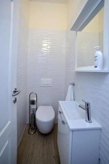 New Renovated Appartment Mauri ポレッチ エクステリア 写真